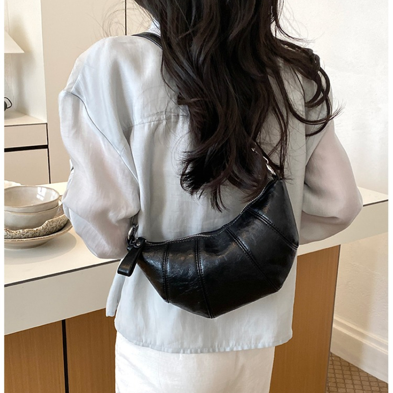 Soft PU Semicircle Shoulder Ba - Half Moon Crescent ulasan dan harga