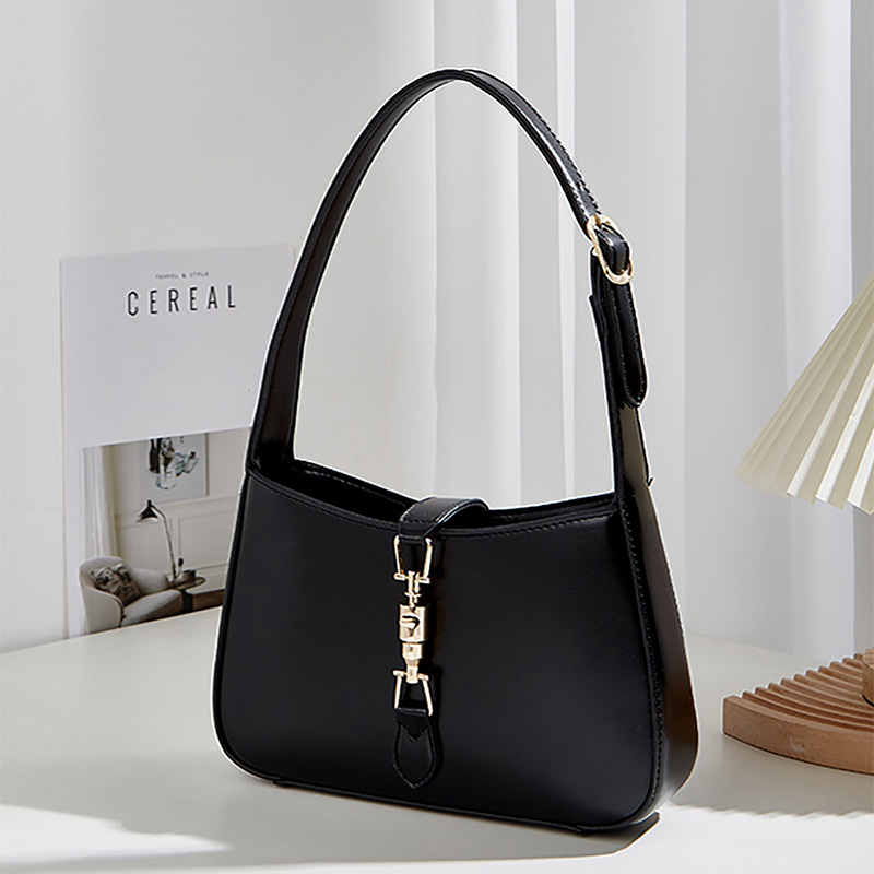 Trendy and Fashionable Crescen - Half Moon Crescent ulasan dan harga